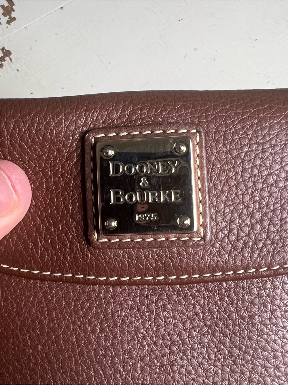DOONEY & BOURKE- Pebble Grain Leather Wallet Brown - Picture 6 of 6
